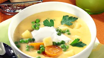 Gemüsesuppe mit Schmand (Diabetiker) Rezept - Foto: LECKER @ Bauer Media Group