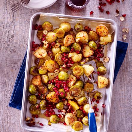 Geröstetes Gemüse mit Granatapfel Rezept Geröstetes Gemüse mit Granatapfel Rezept