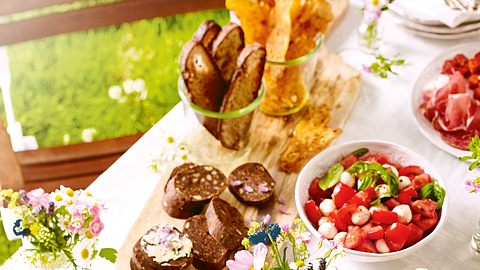 Geröstete Brotchips Rezept - Foto: House of Food / Bauer Food Experts KG