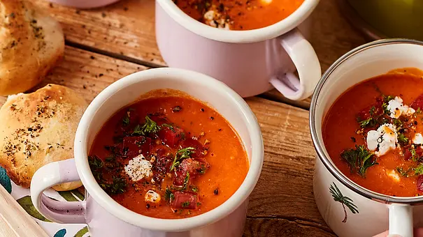 Geröstete Tomatensuppe Rezept - Foto: LECKER @ Bauer Media Group Geröstete Tomatensuppe Rezept - Foto: LECKER @ Bauer Media Group