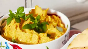 Geröstetes Möhren-Hummus Rezept - Foto: LECKER @ Bauer Media Group