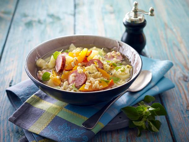 Gerstensuppe mit Pastinaken, Kürbis und Mettenden Rezept Gerstensuppe mit Pastinaken, Kürbis und Mettenden Rezept