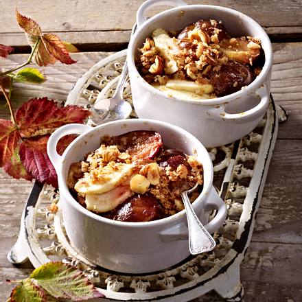 Geschichteter Zwetschen-Crumble Rezept Geschichteter Zwetschen-Crumble Rezept