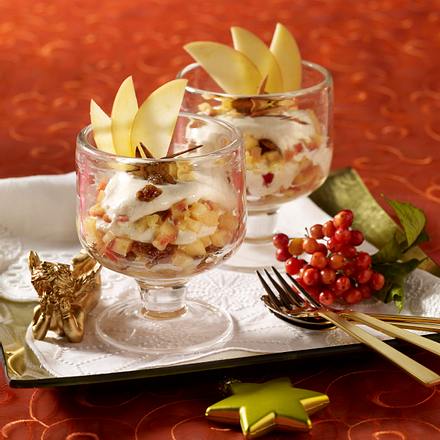 Geschichtetes Apfeldessert mit Zimtcreme Rezept Geschichtetes Apfeldessert mit Zimtcreme Rezept