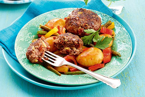 Geschmorte mediterrane Frikadellen Rezept Geschmorte mediterrane Frikadellen Rezept