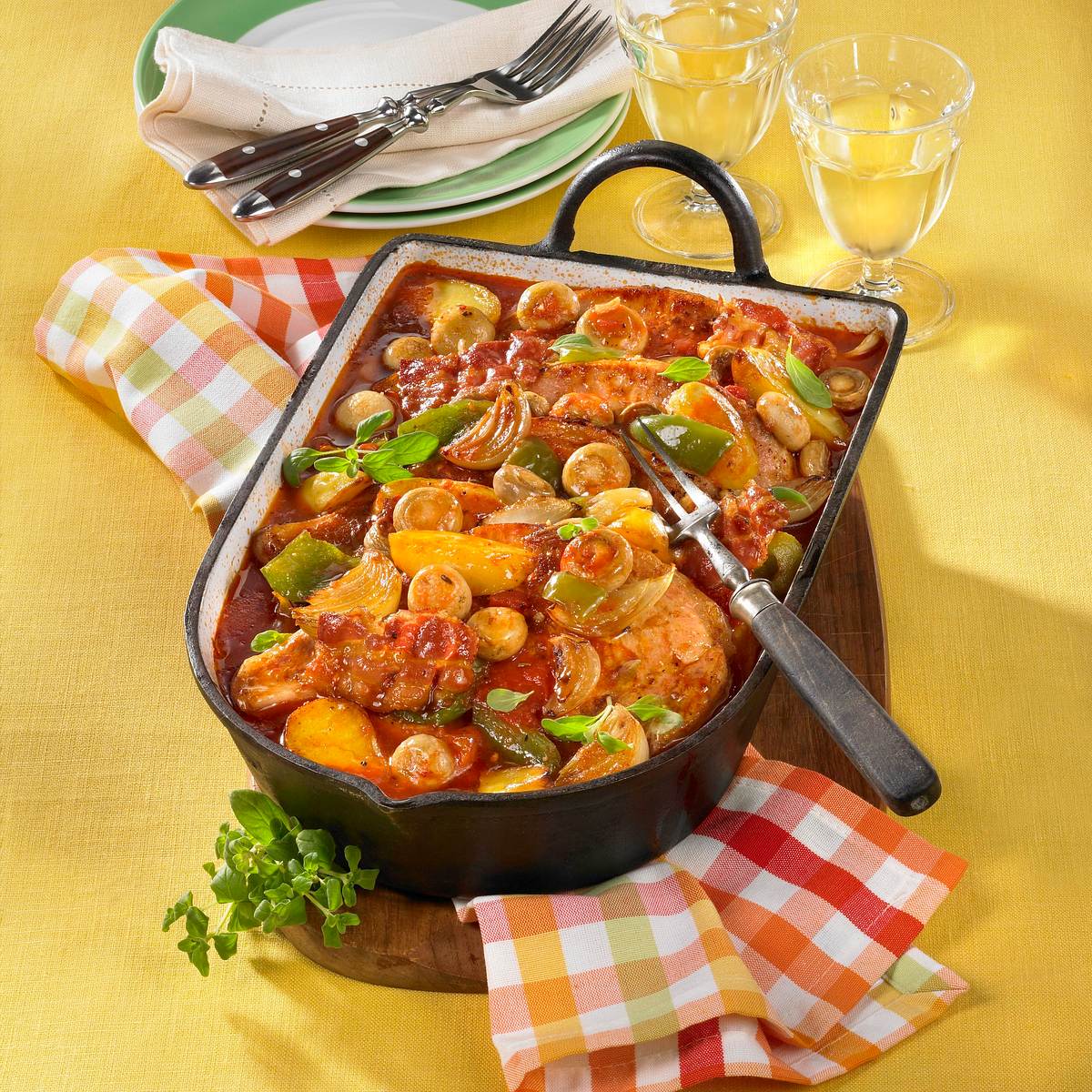 Geschmorte Koteletts in Tomatensoße Rezept