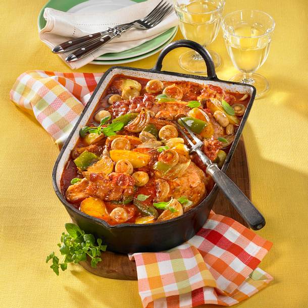 Geschmorte Koteletts in Tomatensoße Rezept Geschmorte Koteletts in Tomatensoße Rezept
