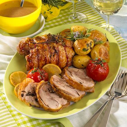 Geschmorte Putenkeule mit neuen Kartoffeln Rezept