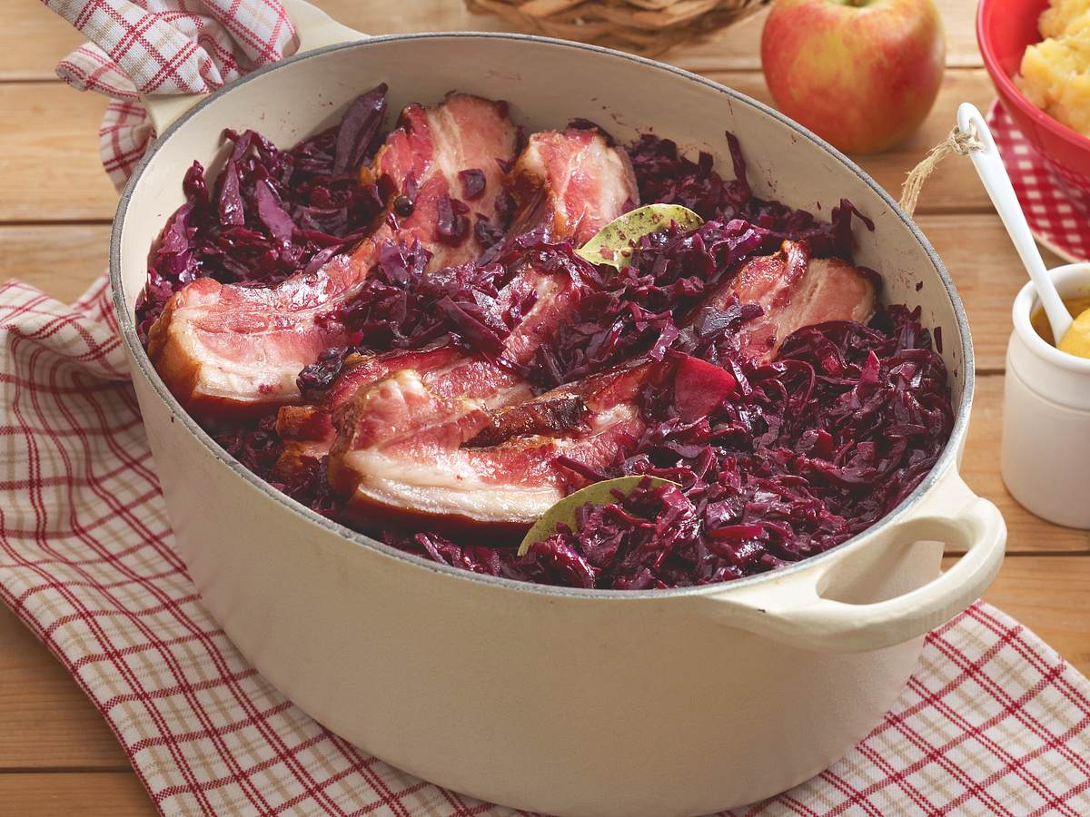 Geschmorter Rotkohl mit Speck und Kartoffelpüree Rezept