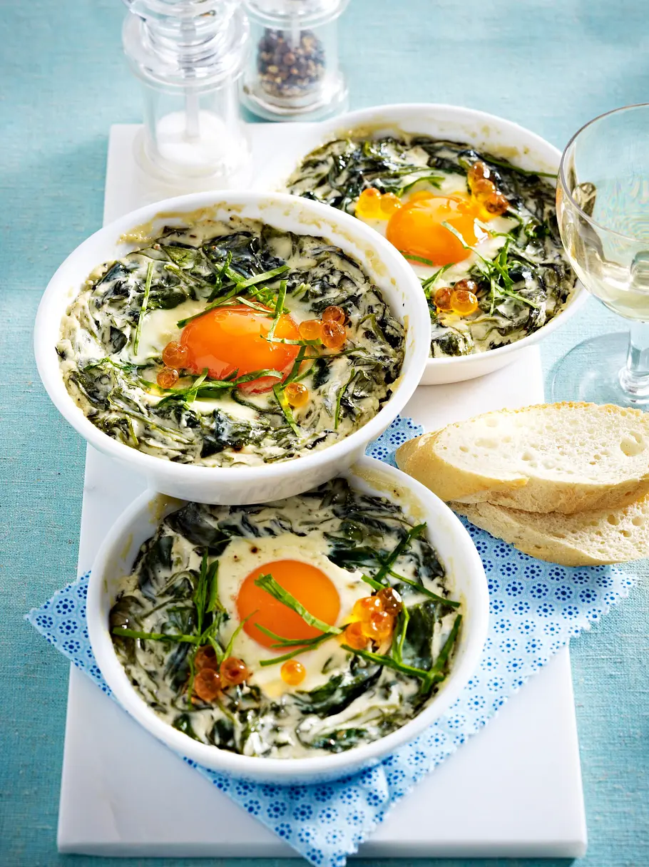 Geschmortes Ei mit Sauerampfer Rezept Geschmortes Ei mit Sauerampfer Rezept