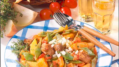 Geschmortes Gemüse mit Lamm Rezept - Foto: LECKER @ Bauer Media Group