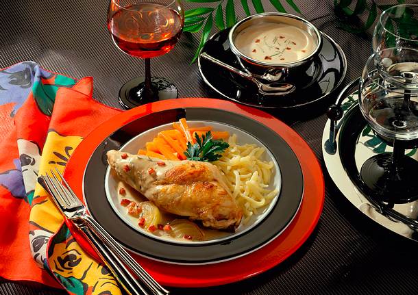 Geschmortes Kaninchen mit Madeira-Sahnesoße Rezept Geschmortes Kaninchen mit Madeira-Sahnesoße Rezept
