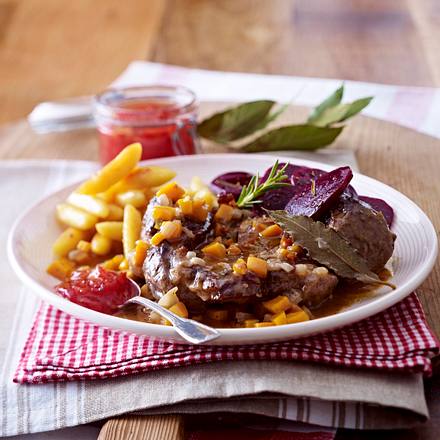 Geschmortes Ochsenbein mit Roter Bete Rezept Geschmortes Ochsenbein mit Roter Bete Rezept