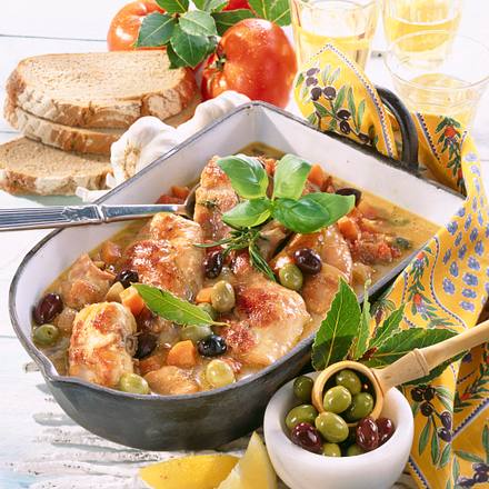 Geschmortes Oliven-Kaninchen Rezept Geschmortes Oliven-Kaninchen Rezept