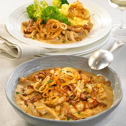 Geschnetzeltes in Senf-Zwiebel-Rahm Rezept Geschnetzeltes in Senf-Zwiebel-Rahm Rezept