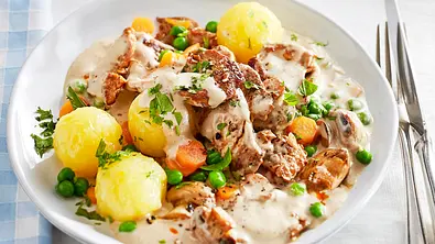 Geschnetzeltes Züricher Art Rezept - Foto: LECKER @ Bauer Media Group