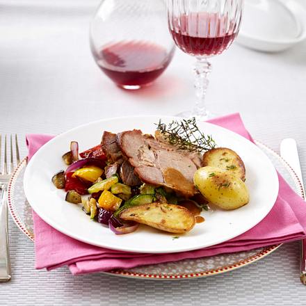 Gespickte Lammkeule mit Thymiankartoffeln Rezept