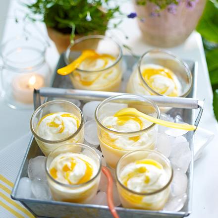 Gestrudelte Aprikosen-Mascarpone-Creme Rezept Gestrudelte Aprikosen-Mascarpone-Creme Rezept