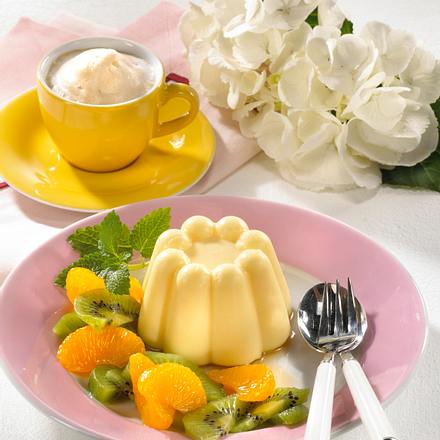 Gestürzter Schmandpudding mit Mandarinen und Kiwi Rezept