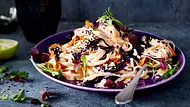 Gewokter Rotkohl mit Reisnudeln Rezept - Foto: LECKER @ Bauer Media Group
