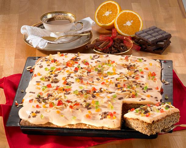 Gewürzkuchen mit Mandarinencreme Rezept Gewürzkuchen mit Mandarinencreme Rezept