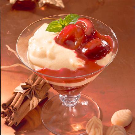 Gewürztraminer-Creme mit Pflaumen Rezept Gewürztraminer-Creme mit Pflaumen Rezept