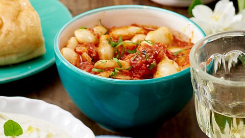 „Gigantes“  (Bohnen in Tomatensoße) Rezept - Foto: House of Food / Bauer Food Experts KG