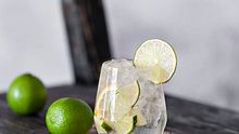 Wir zeigen dir die schönsten Gin Tonic Gläser - Foto: iStock