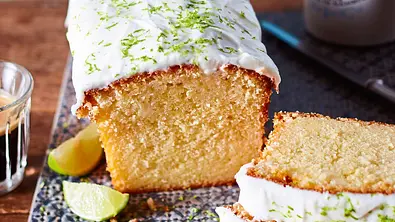Gin-Tonic-Limettenkuchen Rezept - Foto: LECKER @ Bauer Media Group
