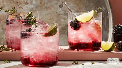 Gin-&-Jam-Cocktail Rezept - Foto: LECKER @ Bauer Media Group