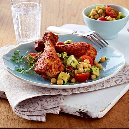 Glasierte Hähnchenkeulen auf Kichererbsen-Salat Rezept