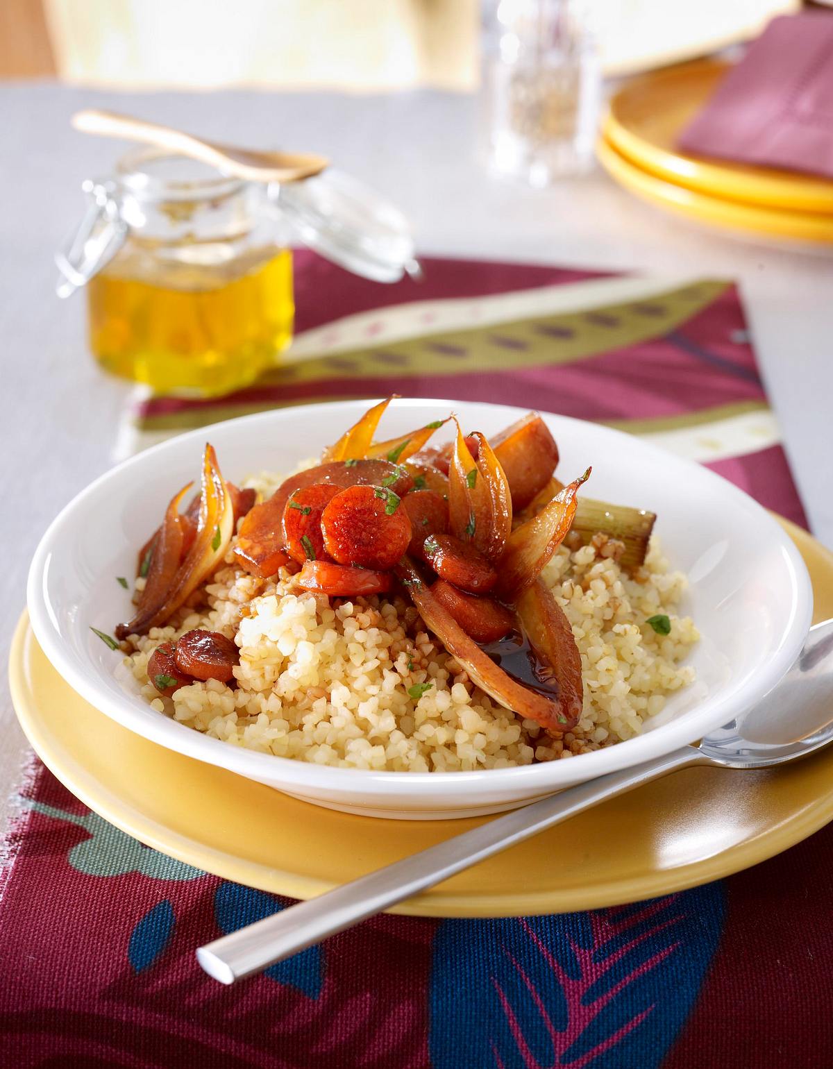 Glasiertes Gemüse mit Bulgur Rezept