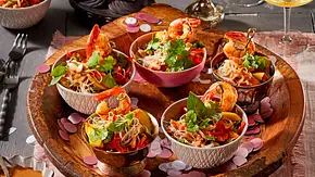 Glasnudelsalat mit  Mango und Garnelen Rezept - Foto: LECKER @ Bauer Media Group