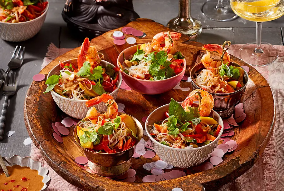 Glasnudelsalat mit  Mango und Garnelen Rezept