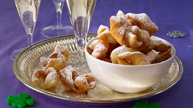 Glücks-Schleifchen Rezept - Foto: LECKER @ Bauer Media Group