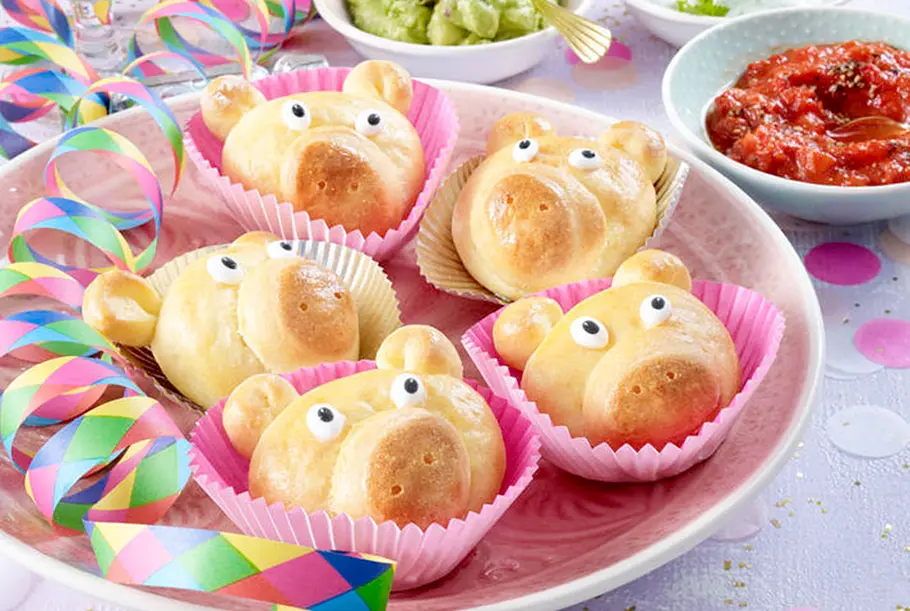 Glücksschweinchen backen Rezept Glücksschweinchen backen Rezept