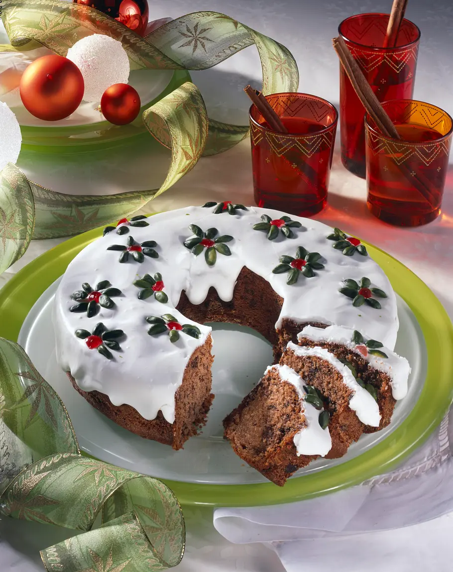 Glühweinkuchen mit Zitronenguss Rezept Glühweinkuchen mit Zitronenguss Rezept