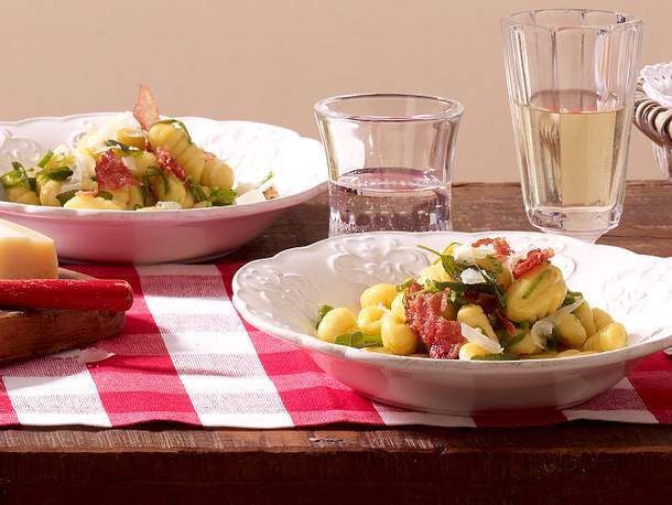Gnocchi mit Salbei-Peperoni-Butter Rezept