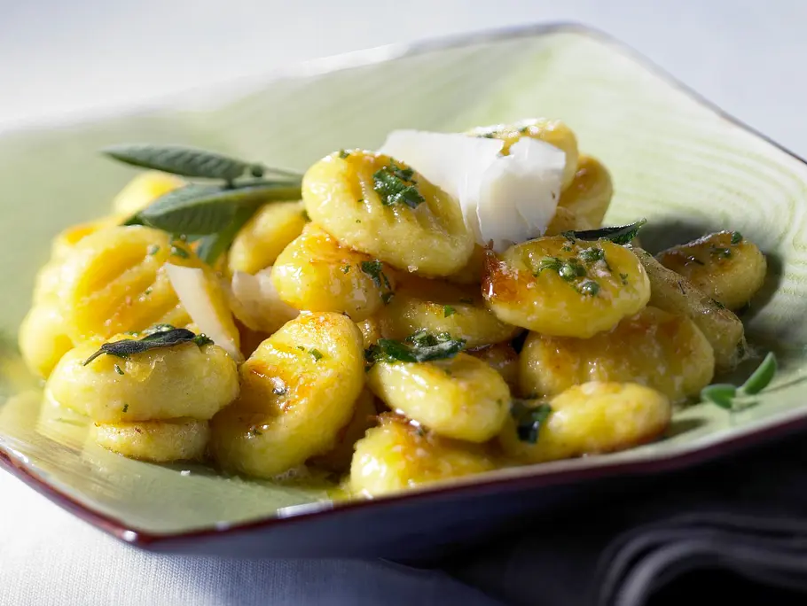 Gnocchi mit Salbeibutter Rezept Gnocchi mit Salbeibutter Rezept