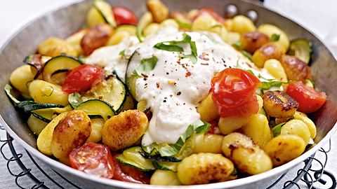 Gnocchi mit Suchtmacherdip Rezept - Foto: House of Food / Bauer Food Experts KG