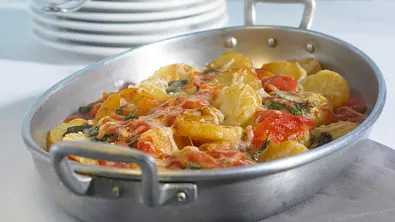 Gnocchi mit Tomatensoße Rezept - Foto: LECKER @ Bauer Media Group
