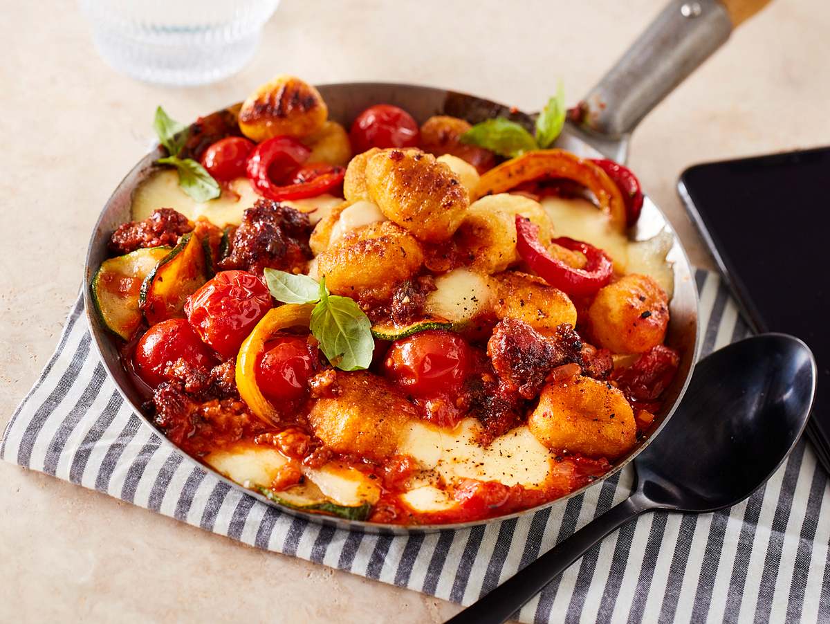 Gnocchi-&-Cheese-Pfanne mit Ratatouille-Begleitung Rezept