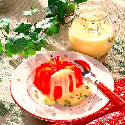Götterspeise mit Mandarinen und Vanille-Soße Rezept Götterspeise mit Mandarinen und Vanille-Soße Rezept