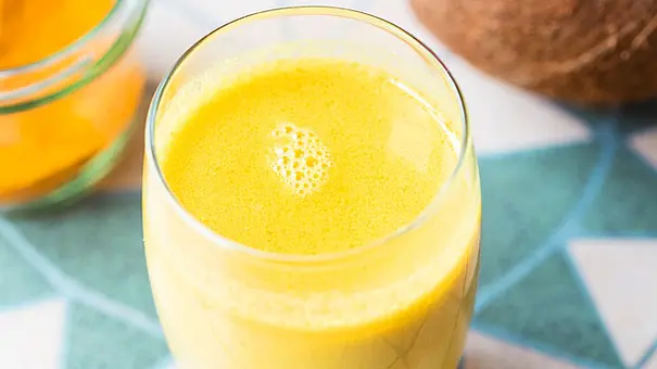 Goldene Milch im Glas - Foto: toyechkina / fotolia Goldene Milch im Glas - Foto: toyechkina / fotolia