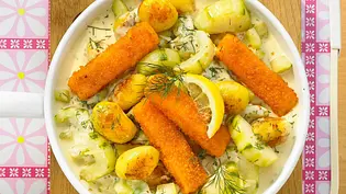 Golden Schmorpfanne mit Fish-’n’-Chips-Topping Rezept - Foto: LECKER @ Bauer Media Group