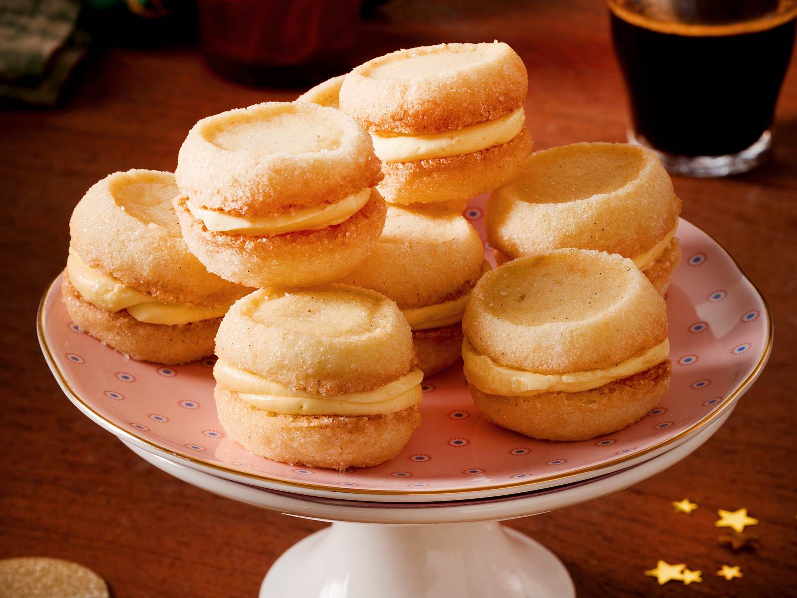 Gefüllter Heidesand mit Lemon-Curd-Herz Rezept | LECKER Gefüllter Heidesand mit Lemon-Curd-Herz Rezept | LECKER