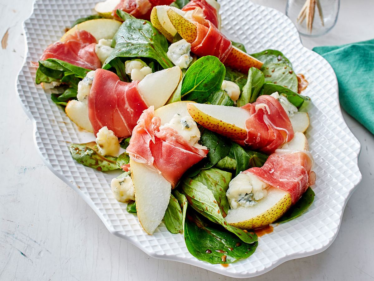 Gorgonzola-Serrano-Birnen auf Feldsalat Rezept