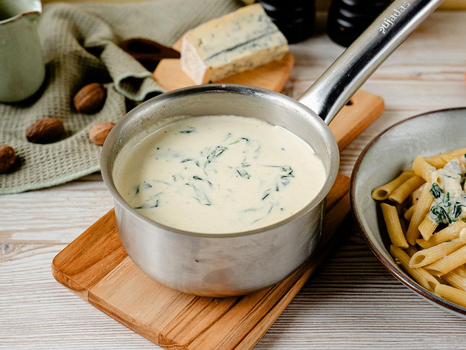 Gorgonzola-Spinat-Sauce Rezept | LECKER