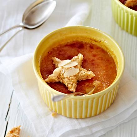 Grapefruit-Flan mit Mandelkeksen Rezept