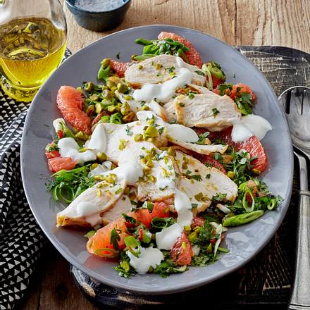Grapefruit-Hähnchen-Salat mit Pistazien Rezept